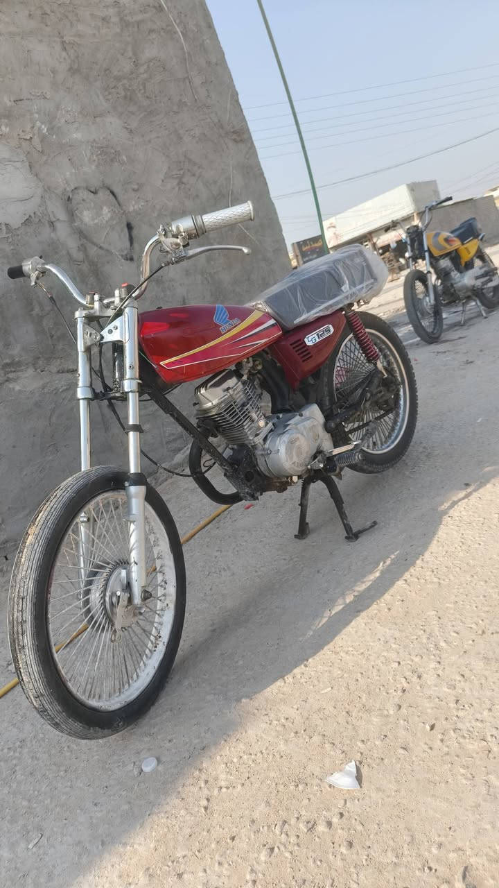 سلام عليكم
دراجه كلك للبيع دراجه مكينه زينه ما مفتوحه دراجه عوزهه بس كلجات دراجه مديل 2017 دبلات شغاله كله شغال دراجه تخبل تجي تفحص وتشوف 250وبيهه مجال مكان نجف كوفه *********** بي واتساب
