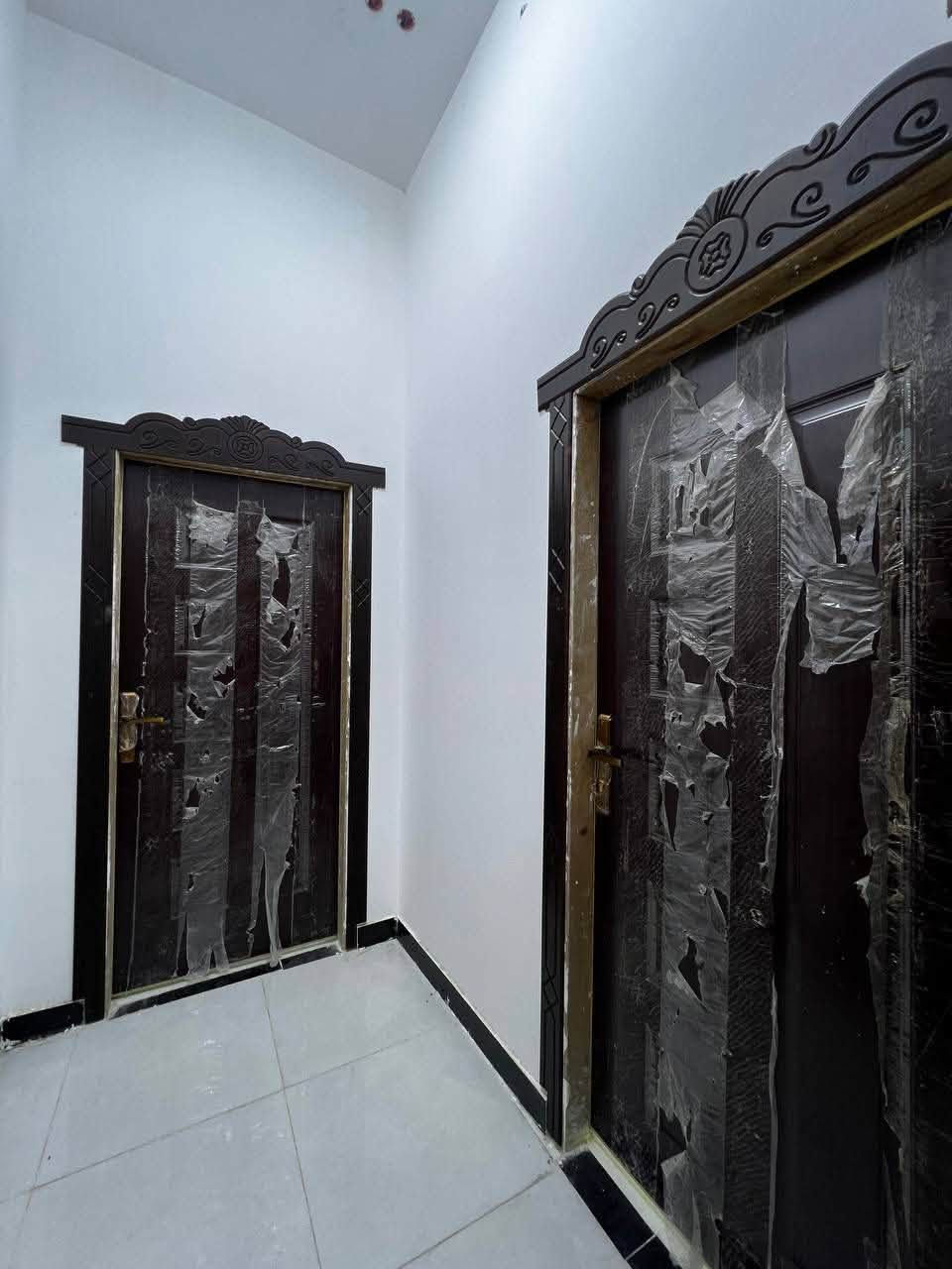 دار سكن بموقع مميز 💯
#المساحة :: 200م
البصرة - ابي الخصيب - قرب جامع الشهيد طة
#يقرب من السايدين الداخلي بمسافة 450م
ملك صرف زراعي عراقي نموذج 25
البناء حديث شغل درجة اولى 💯
#الخدمات :: ماء . شارع تبليط 10م . كهرباء 
مؤسسات حكومية وأهلية . مدارس 
#السعر بس 108مليون قابل للتفاوض
#يحتوي :: كراج . صالة . كلدور . صحيات خارجية 
مطبخ . صحيات داخلية . غرفتين منام . مناور 
استقبال . مصعد درج . 
#الدار_فارغ_جاهز_للمشتري 
هيج سعر بهذا الموقع من صعب تحصل .
#للأستفسار : ***********
