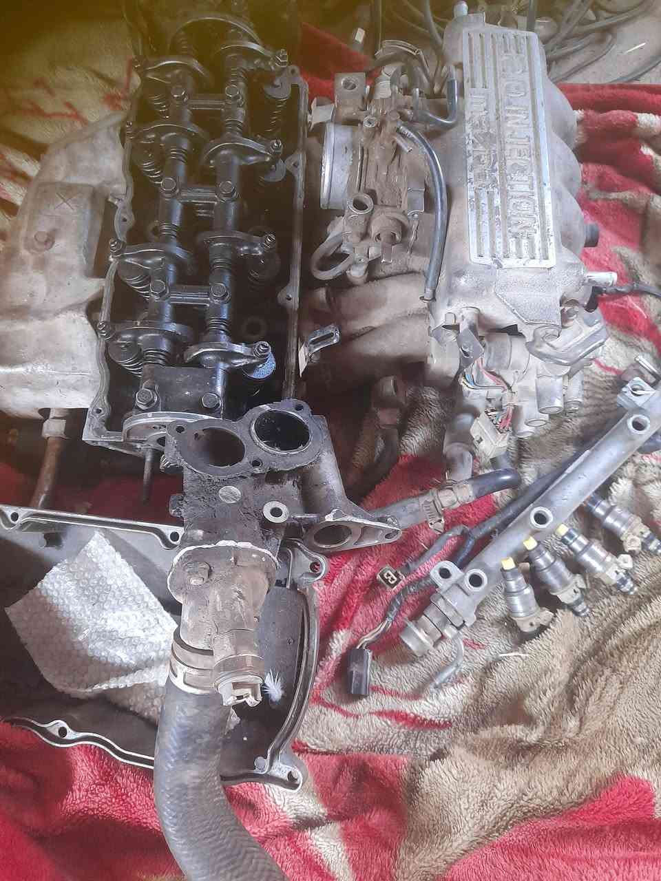 أغراض مازدا ٦٢٦ بخ٨ كلهم شرط ماعدا ألكور بي فطر تريد كلهم او قطعة وبسعر مناسب *********** أو***********
