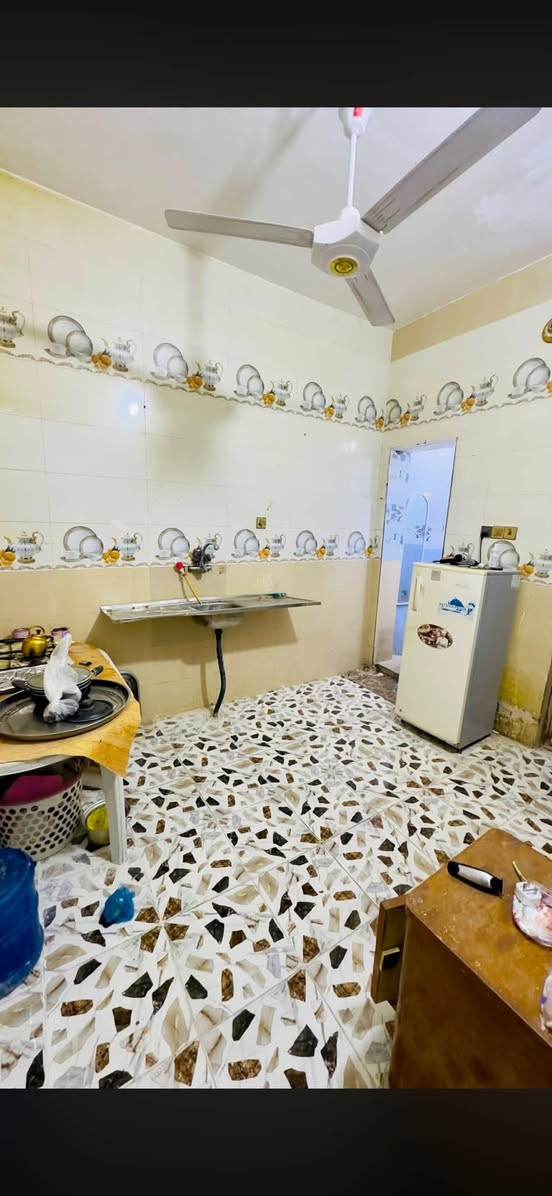 بيت للبيع 50 متر حي النداء غرفه وصاله ومطبخ وحمام بناء جديد  سعره 45 وبي مجال
واتساب***********

