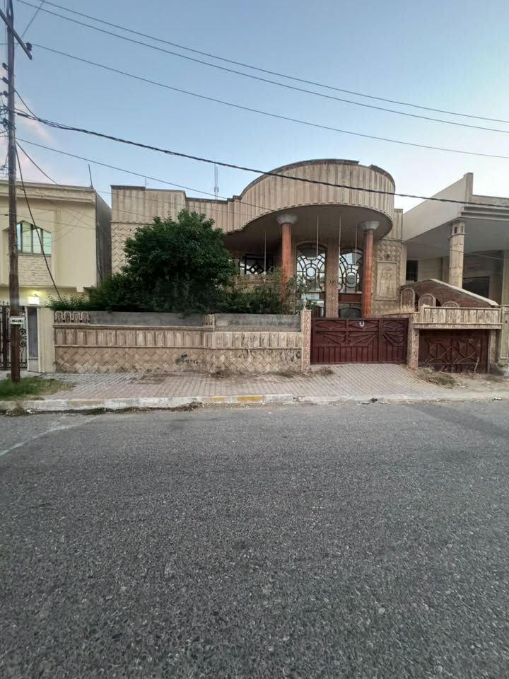 طريق بغداد • ٣٠٠م • واجهة ١٥م