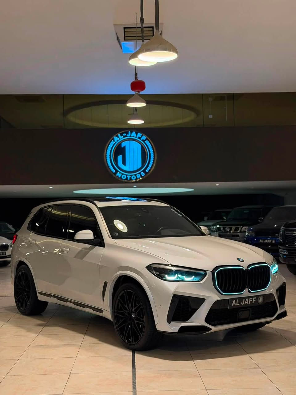 سعر جدا مميز 🔥🔥🔥
‎ السلام عليكم
للبيع فقط
ا BMW X5 kit M package X Drive
محرك 6 سلندر توربو (b58 ) ارغب مكينة موديل 2022
فول مواصفات (5 كامرات  وداتا شو وبانوراما وشباك لد و بيهة انارة متغيرة واوتو بارك وداخل ابيض بلادي  وبصمات وحساسات وصندوك كهرباء وكشنات خزن وجلد وكهرباء وتدفئة و انارة الشارع ورادار امامي وخلفي وبعد هوايه مواصفات وماشية 50 الف 

وارد امريكي بيها فقط الدعاميه ،الباقي بدون صبغ او تبديل  وبدون دواخل او ايرباك وگير ومكينه وحداديه وخللات كلها بشرط  
🚨رقم وفحص وهزه كله جديد
🚨السيارة مضللة وبيها باج تضليل من المرور لمدة سنة
السعر : 370 $ ورقه 
‎للاستفسار :***********
العنوان:السليمانية المعارض الجديدة معرض (الجاف)
