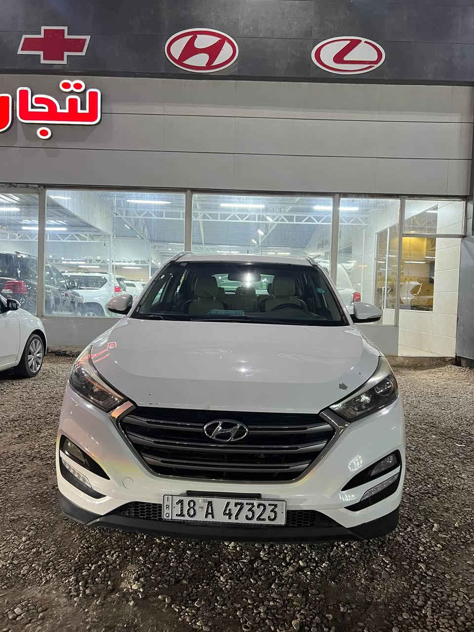 توسان خليجي  2018
كير محرك شواصي دواخل كهربائيات مكفوله 
قطعتين تبريد تحكم ستيرن وضعيات قياده سبورت نورمال ايكو الاقتصادي 
بيها بوارد بسيطه ورصعات بالقماره  كما موضح بالسونار 
سياره شلعتها  نهضتها تخبل يترحملي الي ياخذها 
***********
