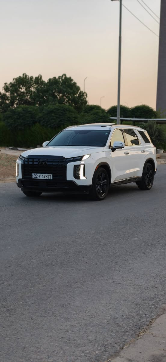 بسم الله الرحمن الرحيم

              🚘  Hyundai palisade SEl 2023

السعر :-237ورقة وبيها مجال بسيط 

✨ المواصفات فول  (SEL):

 بصمة ( ابواب + صندوق ) 
🟥 تشغيل عن بعد 
🟥 شاشة جبيرة ( كار بلي + اندرويد )
🟥 واير ليس شحن 
🟥مثبت سرعة 
🟥قيادة ذاتية 
🟥تحديد مسار 
🟥 رادار امامي 
🟥رادار جانبي 
🟥رادار خلفي 
🟥كامرا دوارة ١٨٠
🟥مثبت ستيرن 
🟥سايد بريك بصمة 
🟥مودات قيادة ( نورمال - سبورت - سبورت بلاص - كوستم)
🟥كشنات تدفئة وتبريد
🟥 سلايد 
🟥تبريد بيانو 
🟥تبريد قطعتين 
🟥لدات بلادية بالدشبول متغير الوان تتحكم بيهه بالشاشة
🟥كيجات بالعداد تظهرلك قراءة (حماوة الدهن - التيربو - العزم)
🟥كيجات دجتال تتغير ويا كل مود مثل ماموضح بالصورة
🟥كير دكمً ٨ سرعات + شفتات ستيرن 
🟥نظام سماعات BOSE اقوى انظمة سماعات
🟥جامات اوتو
🟥اوتو هولد
🟥كشنات جلد
🟥محرك 3800 V6 
🟥لدات امامي خلفي 
🟥وبعد هواي مواصفات بيهه

ضرر السيارة بنيد صبغ وجاملغ مبدل بلادي نفس اللون 
سيارة رقم  اربيل
***********
*********** أربيل, العراق
