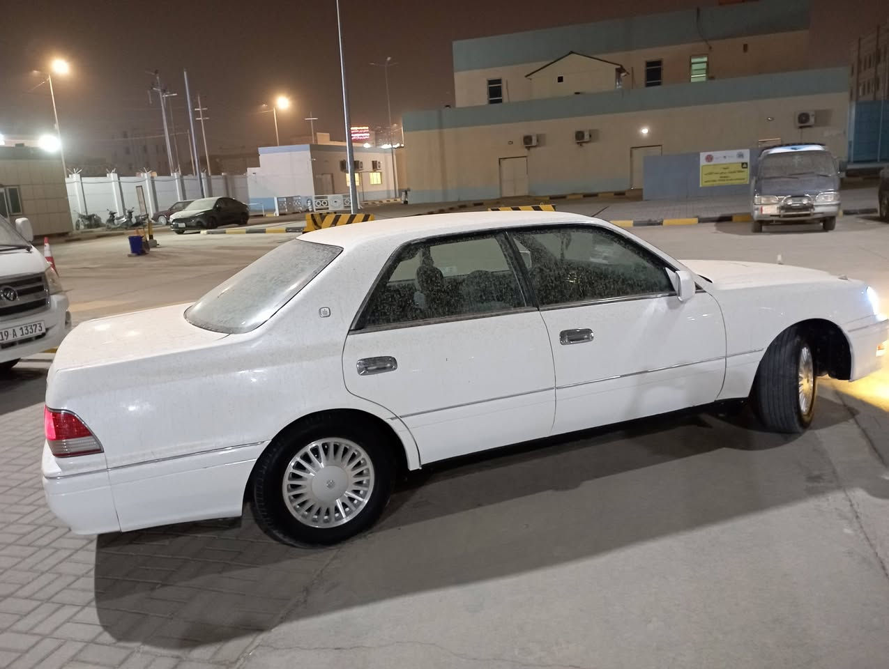 سعر 88 
راس الثور فلات موديل 98
محرك 3000 شاصي 55
تبريد امامي خلفي كشنات كهربائي 
رقم انبار انكليزي بسمي مداور بنجف
كصه ربع أمامي باقي مكفول 
*********** واتساب شغال

