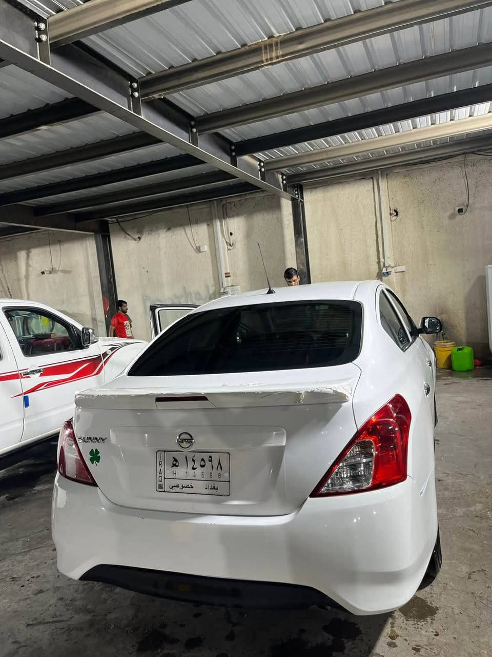 سلام عليكم سياره صني موديل 22 سياره بيه بس جاملغ ع بارد و الباقي كله كفاله سياره نضيفه رايدها 95 وبيها مجال حك جيه هذا رقمي شريحه *********** 
وهذا وتساب ***********
