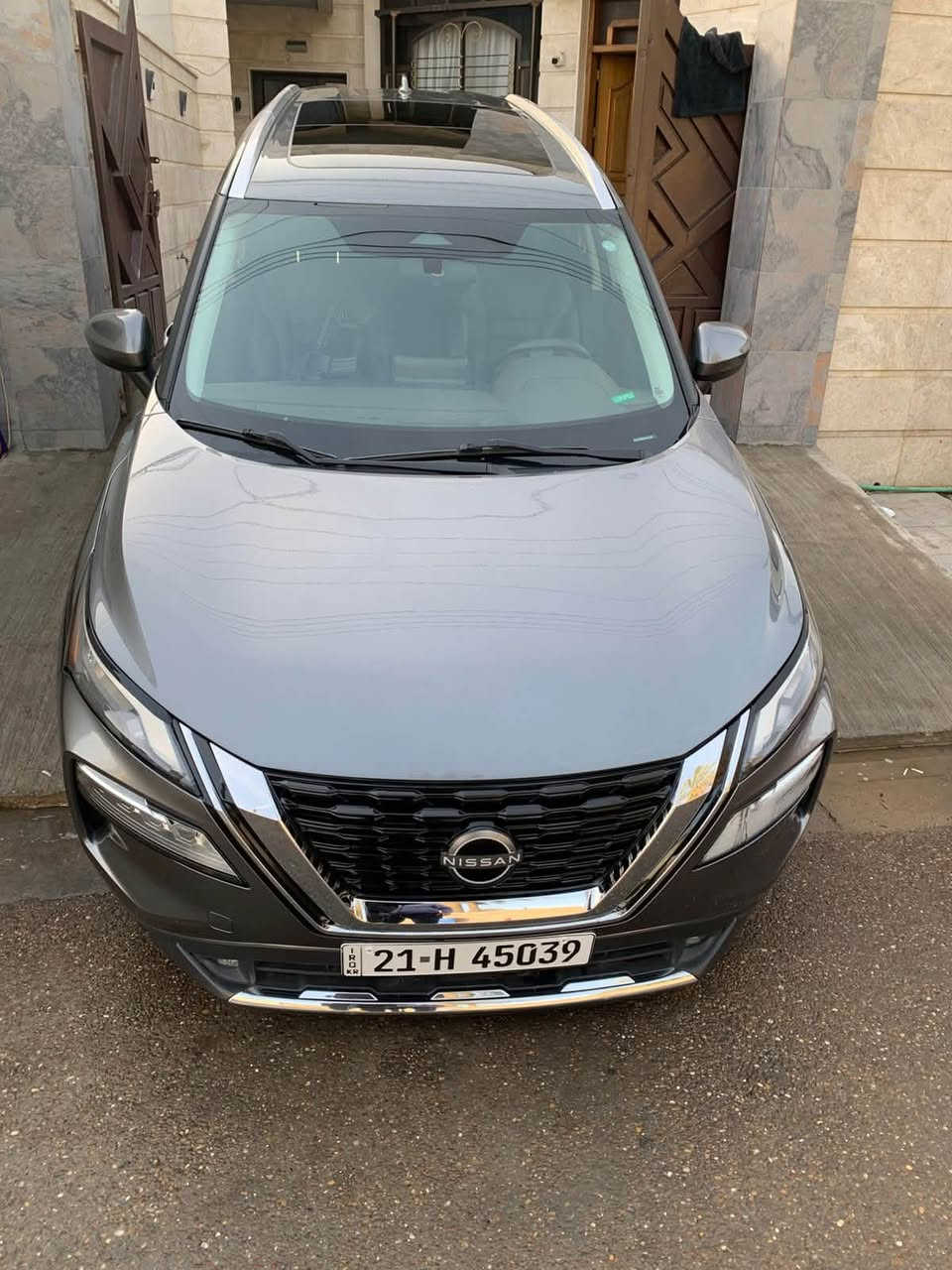 للبيع نيسان NISSAN ROGUE
موديل 2023 
لون ( نفطي ) 
سيارة فول مواصفات SV بانوراما 
سيارة مرقم ( رقم سليمانية ) 
محرك 1500 توربو 
ويل كب بلادي 
جنطه بصمه 
‏ABS بريك
تحكمات ستيرن حاكيه إتصال بلوتوث 
سماعات بالتكم
تبريد مركزي
تچوه اماميه خلفيه دوشمه كشنات 
بصمه تشغيل وبيبان 
لايت عدسه ولددد وزنون
صبغ قطعتين باب سائق وجاملغ الامامي جهه سائق 
بدون دواخل نهائي 
يرباك فقط تكمه من جهه سائق،، 
عنوان - سليمانية  لا استفسار ارسال رسالة على خاص . او الاتصال ***********
