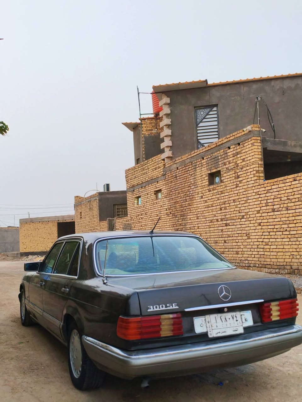 بسم الله الرحمن الرحيم
-للبيع مارسيدس رئاسي 560
باب طويل
-موديل1986
-محرك تويوتا 3000vvt 
-السياره حلوه ومرتبه مال استخدم 
-رقم نجف الماني تحويل باسم المشتري بأي محافظة تتداور

-كهربائيات مرتبه لايت بك لايت سكن ماسحة جام
-عندي وكاله عامه بيها وراعيها موجود للتحويل
-السنويه ظايعة وعندي بلاغ بيها
وعندي نسخه طبق الاصل
-منظومة تبريد كلها موجود بس تحتاج صيانه 

-مكانها ذي قار ناصريه
-السعر 34 ومجال قليل

-رقم الهاتف ***********
