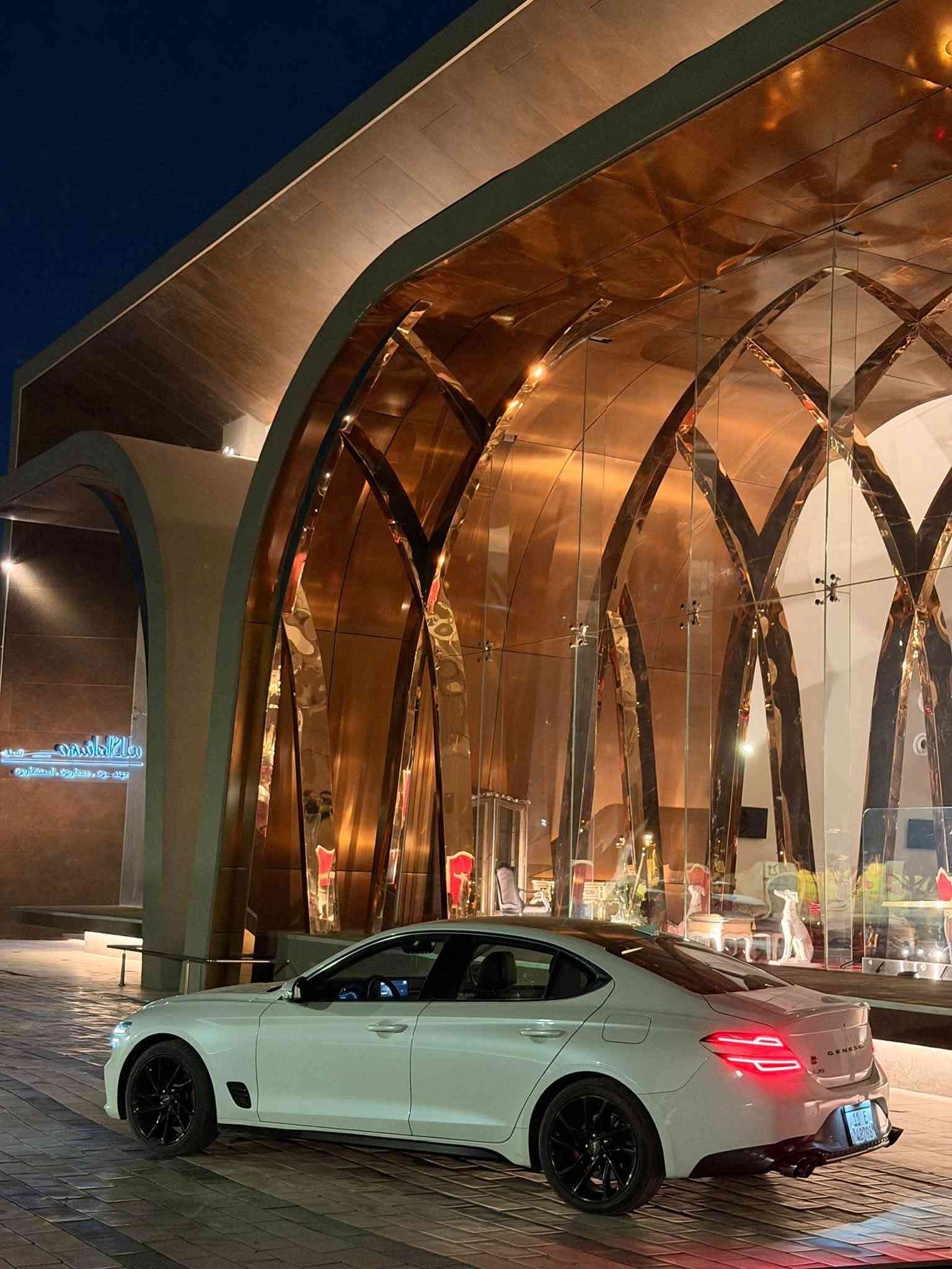 2022 
Genesis g70 للبيع او لمراوس  
مكينه 4 سلندر 
ماشيه 55mi 
رقم بغداد بسمي 
مكاني بغداد  
مواصفات جلد 
بصمه 
رادار 360 
هيه لمواصفات لعتياديه عدى البنوراما 
حادثهة بسيط شبر بل بنيد ونص جاملغ مباوك لتوحيد لون 
لونهة ابيض شذري 
سياره نضيفه مابيهة اي نقص 
*********** السعر مناسب اتصل او خاص
