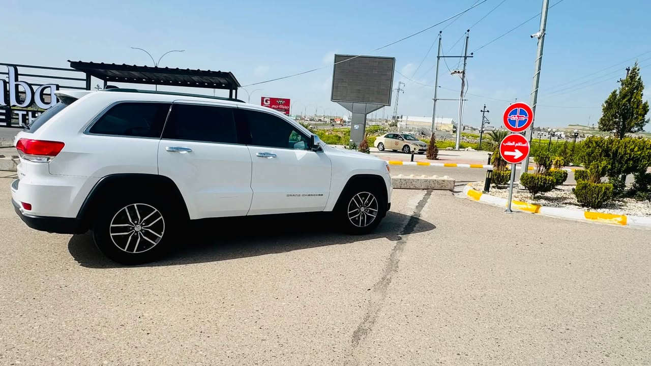 � للبيع Jeep Grand Cherokee 2021
• الموديل:2014
 • المحرك: 6
 • الممشى: 167,000 ميل
 • اللون: أبيض
 • الرقم: أربيل
 • السنوية: جديدة
 • الحالة: السيارة بيها رصعات وشخط يفضل الفحص والمعاينة.
 • السعر: يُحدد عند التواصل

📞 للاستفسار: ***********
