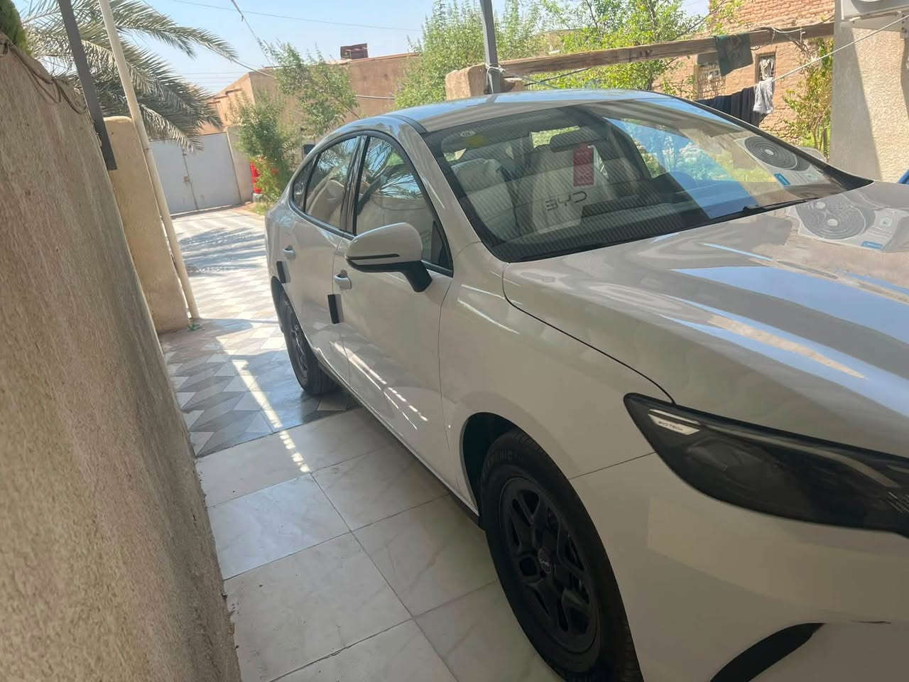 السلام عليكم byd سيل5 2025 رقم اربيل دولي تريد تحويل او وكالة بسم شركة ابواب الرحمة السيارة كفالة ما عدة بارد بالجاملغ الامامي جهة السائق والجاملغ الخلفي جهة العبري السونار مرفق السيارة نطيفة شاشة محدثة ومعربة كاملة السعر 128$ مكاني البصرة قضاء شط العرب الفيحاء  
 مكلف بالنشر التواصل عبر رقم الهاتف ***********
