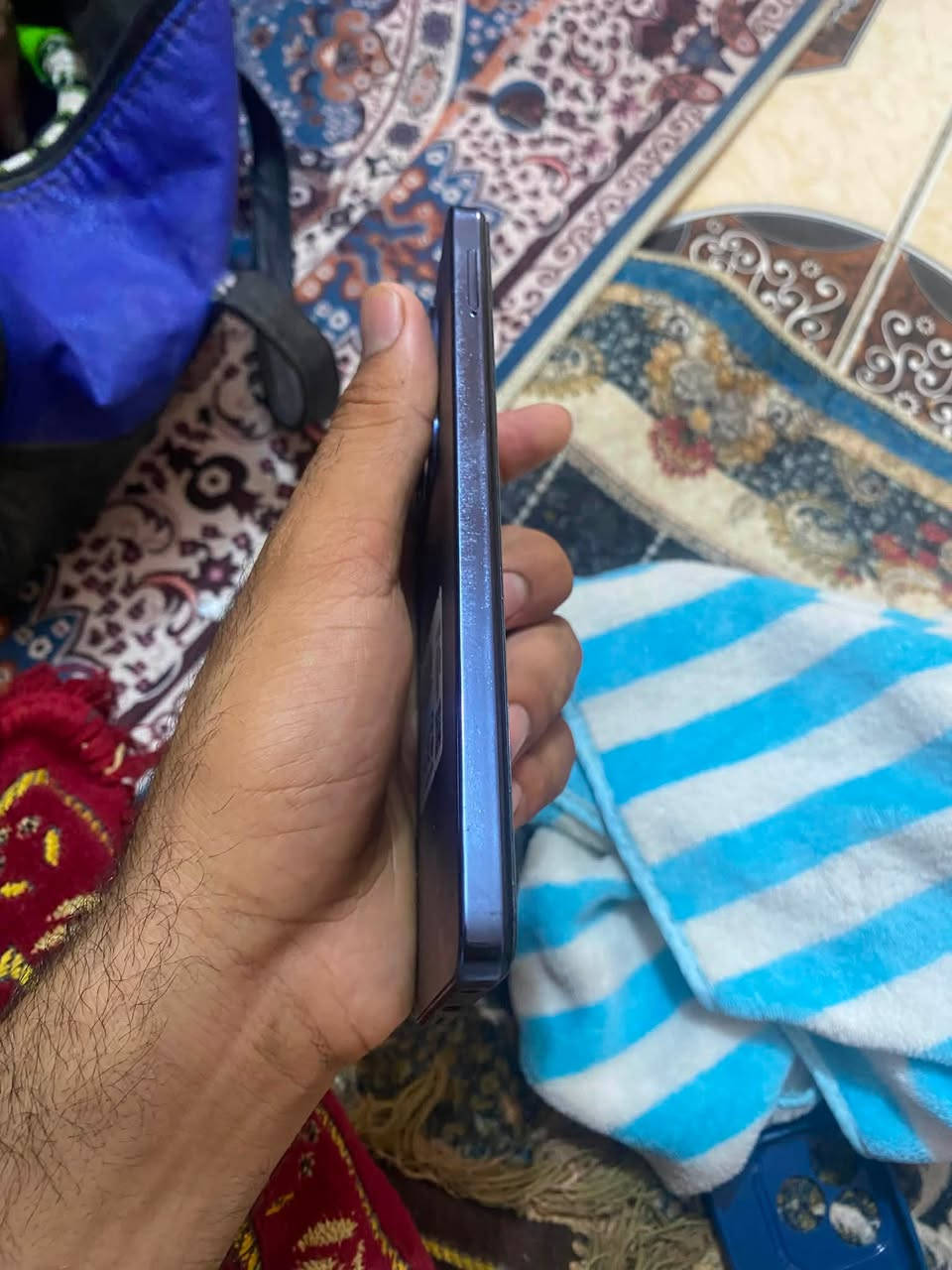 سلام عليكم جهاز للبيع ذاكره 256 جهاز مكفول ما داخل تصليح كارتونه موجوده سعر 150 بي مجال بصيط ***********
