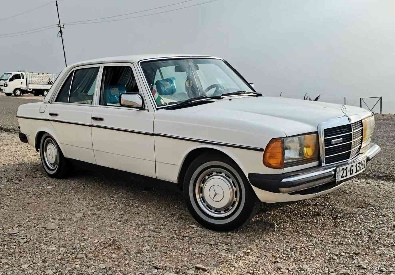 مرسيدس E230 • موديل ١٩٨٤ • كلاسيك