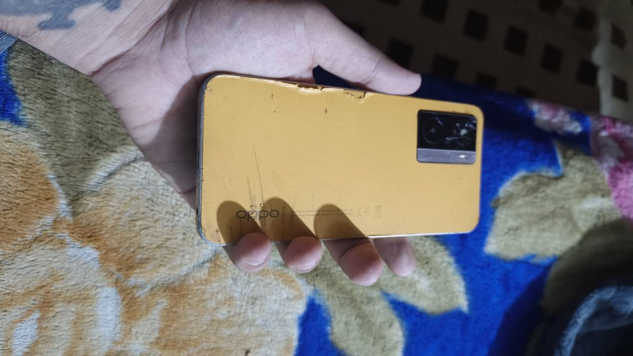 تلفونات عطلانات ابيعهن على وضعهن فقط الاوبو شغال اي خلل مابي ذاكره 128 بس رمز مقفول ينفتح ب 10 مكاني بغداد مدينه الصدر رقمي ‏‪***********‬‏

