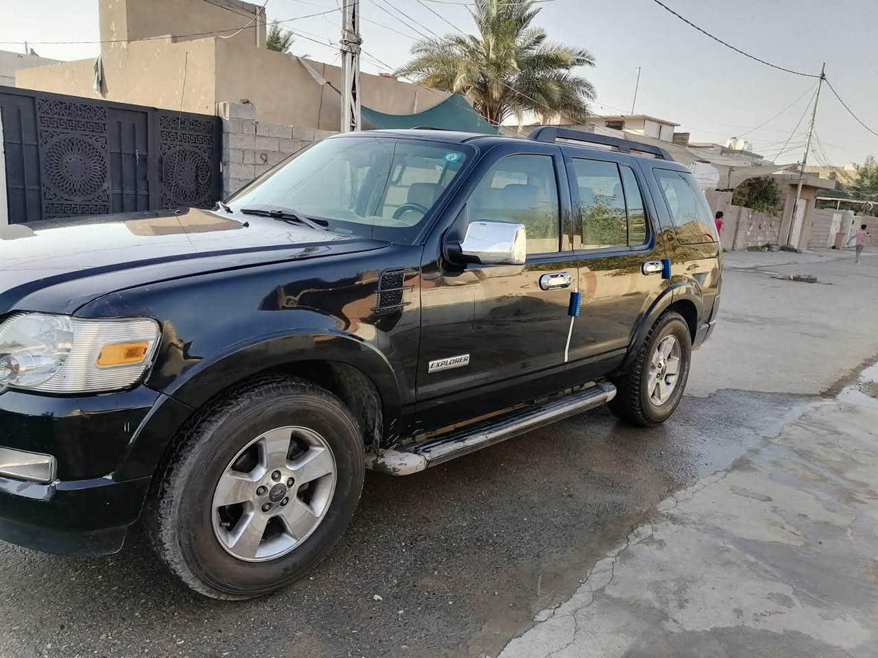 فورد اكسبلور موديل 2010
خليجية سيارة داخل بيجي 
٧ راكب جاهزة سيارة للاخير بدون اي نقص رقم بغداد انكليزي بدون حادث بدون ايرباك مصبوغة جمالية اثر جراد 
97$ وبيها مجال 
مكانها ديالى بعقوبة 
ترهم بيع وترهم مراوس حسب القناعة 
*********** تواصل واتساب 
@إشارة
