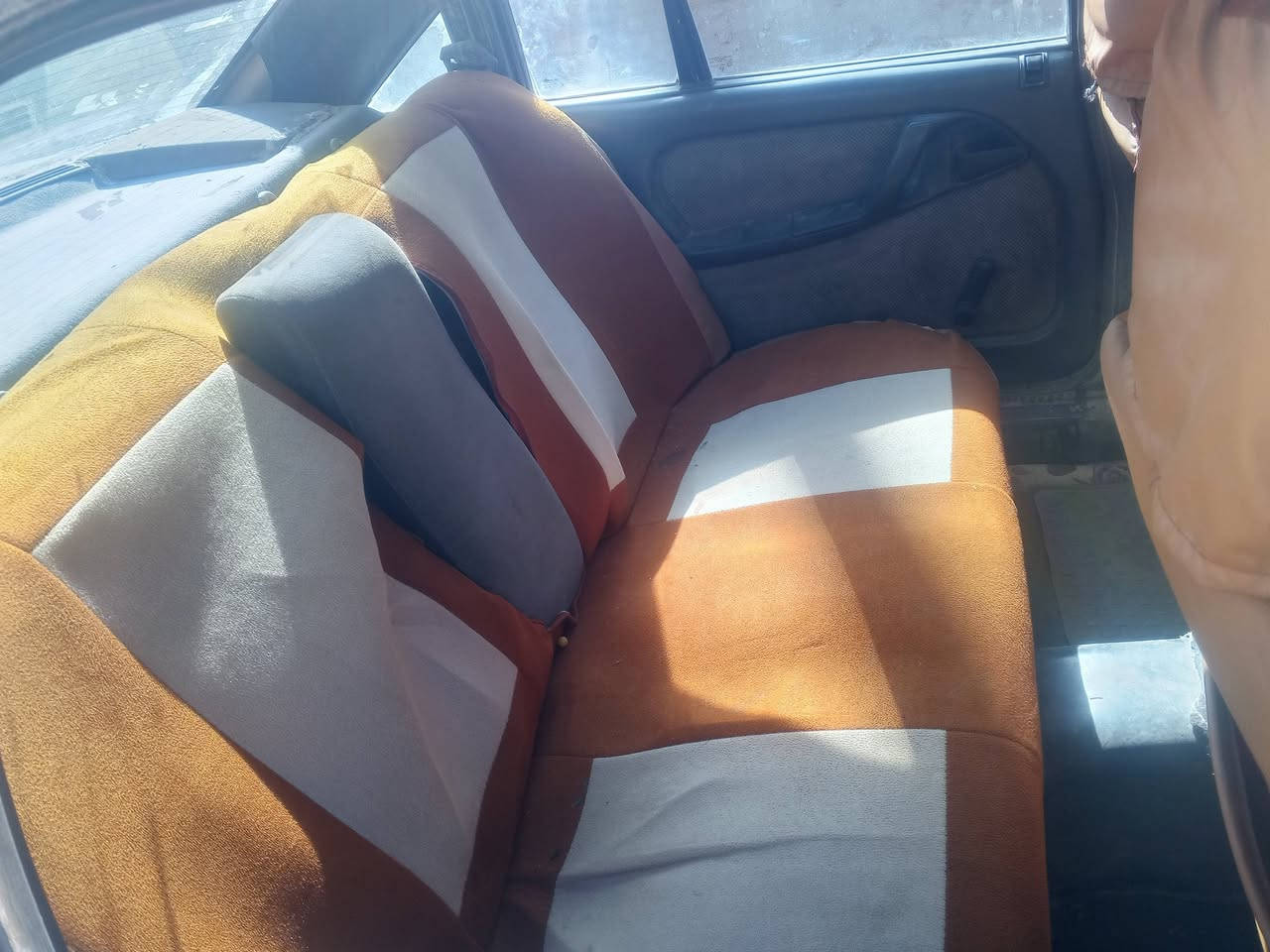 سلام عليكم عيني اوبل للبيع موديل 90 رقم انبار نكليزي كير محرك وكسن نضيف لون ماروني بلادي كير عادي تحويل مباشر مكان سياره انبار خالدية سعر 25  تصل إلى ***********
