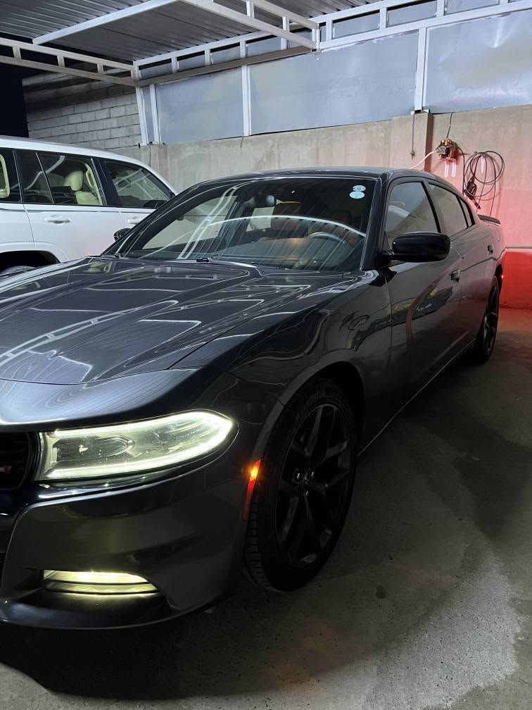 سلام عليكم 
دودج تشارجر موديل 2023
مواصفات SXT بدون فتحه 
لون فيلي  ماشيه 64.441mi
تو ويل  كير ومحرك كفالة 
سونار موجود بلصور
ايرباك بردة راجع سستم 
رقم دهوك تحويل ثاني يوم 
سيارة حادثها بلباب لابجم ولاخلفي 
ويل 20  شاشة جبيره 
مكان السيارة الموصل الأيسر 
رقم الهاتف: ***********

رقم الشاصي: 2C3CDXBG7PH530173 موصل, نينوى
