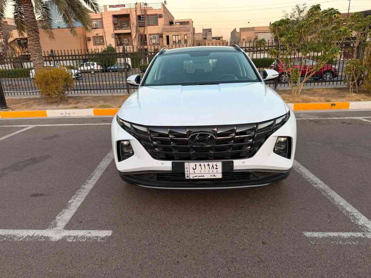 هيونداي توسان 2022
السلام عليكم 
توسان 2022 اللون ابيض وارد خليجي رقم بغداد محرك 2000

المواصفات
بانوراما 
ويل كب الجبير. 
السيارة مكفولة كفالة عامة ماشية ٢٣ الف بصمه.. شاشه كاميرا 
تحكم ستيرن جهتين 
ثلاثه انظمه قياده 
مثبت سرعه
اشاير مري
شاحن و USP  
حساسات امامي خلفي
مانع انزلاق 
لد امامي
اوتو هولد
تبريد قطعتين
هاند بريك دكمه
دوشمة جلد اصلي وكالة
كراسي الامامية ثنينهم كهرباء 
بردات بلادي خلفي 197 ورقة  

السعر/١٩٧٠٠  دولار مكاني بغداد شهداء البياع 
للاستفسار سيف  /***********
