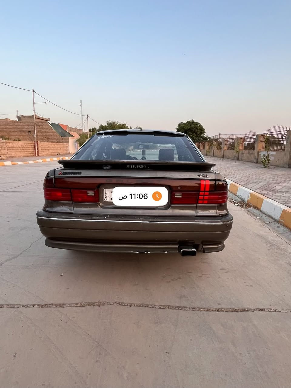 سلام عليكم
سيارة مستبوشي للبيع موديل 1992 شرط التحويل 
رقم انكليزي اربيل سياره بدون ضرر بدون صبغ 
سياره نضيفه كلشي شغال بيهه اي نقص مابيهه 
تخم تاير جديد     محرك 1600 كير عادي 
كير ومحرك شرط ضمان.      مكان ديالى سعدية 
للاستفسار اتصل ع رقم ‭***********‬

نص مكتوب في الصور:
- 11:07 ص
- 11:06 ص