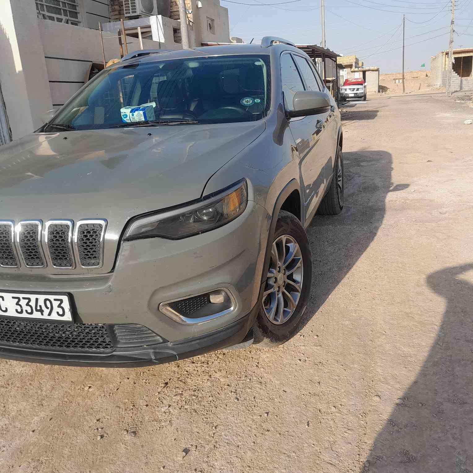سلام عليكم.
🚘 للبيع جيب شيروكي بزون Jeep Cherokee 

🔹 الموديل: 2019
🔹 المحرك: 2400 
🔹 رقم سليمانية — سيارة باسمي 
🔹 تحويل: ثاني يوم
🔹 المكان: ميسان – العمارة
✨ 
• كشنات جلد بلادي
• كشن السائق كهربائي
• تخم تاير
• تبريد ثلج ❄️
• كير ومكينة مكفولات
• حدادية جديدة
• سبير على وضع الشركة
• يربكات كاملة وسليمة
• السيارة حادثها حسب الموضح بالسونر، بدون ضرر في الدواخل

💰 السعر: 135 ورقة وبيها مجال لشراي 
📞 للاستفسار والتواصل:
***********

📍 السيارة موجودة في ميسان – العمارة
