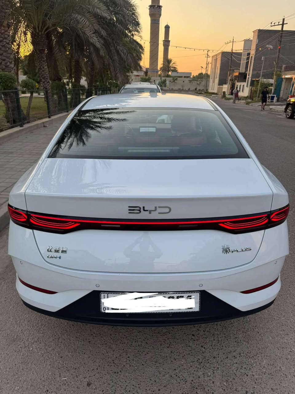 السلام عليكم بيوايدي كن بلاس ٢٠٢٥
دخول ٢٠٢٦ داخل احمر رقم مميز ٥٥٠٥١ 
ماشيه ٤٧٠٠ الكلي رقم بغداد بسمي 
كفاله عامه ضبغ بارد تبديل دبل كود 
بيهة ملاحضه بالباب مال صدر بسيطه موضحه بالصور 
محدث الشاشه اخر تحديث ومنزل كل التطبيقات غراض كامله 
السعر ١٩٦٥٠ بيهة مجال بسيط حك الجيه فقط مكان سيديه 
***********
