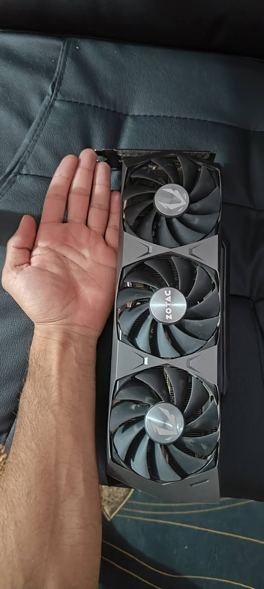 سلام عليكم للبيع  او مراوس بكرت 4070 - 5060ti16
RTX 3080 TI 12GB ZOTAG GAMNIG 
الكرت وحش معروف بأدائة كرت نضيف جدآ مال حاسبتي الشخصية مامستخدمة شخص ثاني للامانة 

السعر 700 قفل مكاني بصرة  رجاء موشراي لا تراسلني  متوفر توصيل ولكن بشرط عربون 25 ينقطع من سعر الكرت 
*********** واتساب

