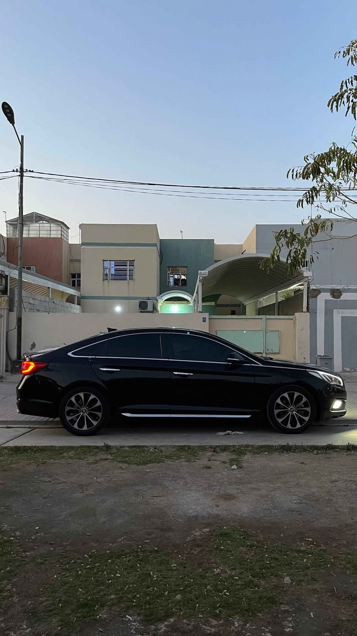 الإسلام عليكم
Hyundai Sonata 2015
السياره سبورت معروفه مواصفات السبورت السياره حداديه جديده مكينه لا تبخير ولاتنقيص سياره ما ناقصه شي ضربته  موضحه بل صوره بيه جاملغ وبنيد بس مكفوله من شواصي ول لغود السعر115 
*********** Singapore
