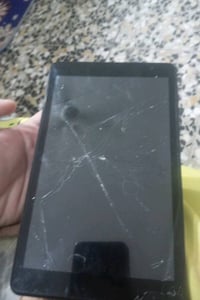 بلاكفيو • تابلت • شاشة مكسورة