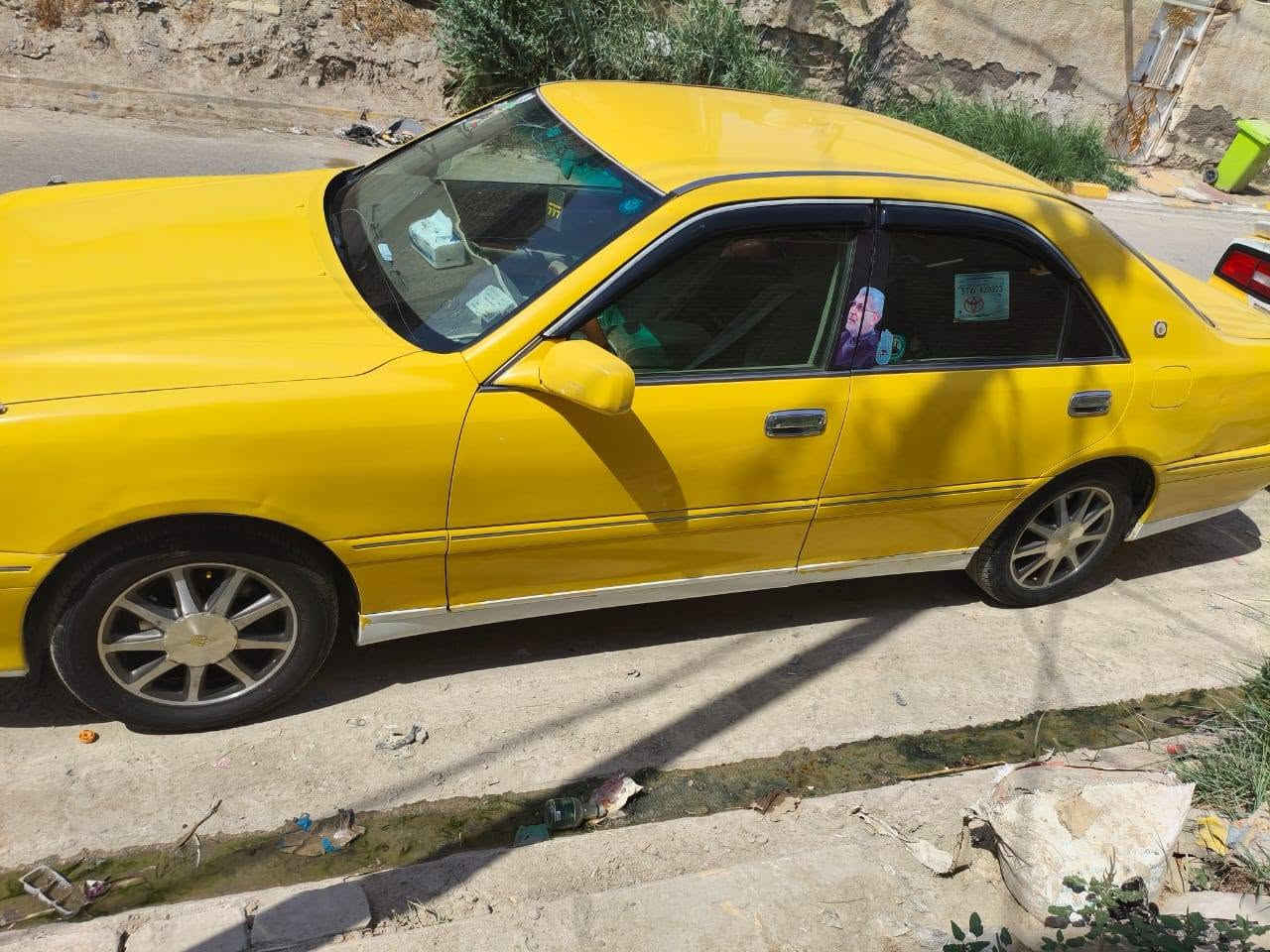سلام عليكم ملكة الرقم كركوك 
وكاله بمسي اسوله تحويل بسمه
السيارة جاهزة من كل نواحي
مكينه فيفيتي كير حداديه تبريد ثلج
طخم تاير ويل نجمة السيارة كصه قمارة فقط
جاهزة السيارة السعر 55__***********
