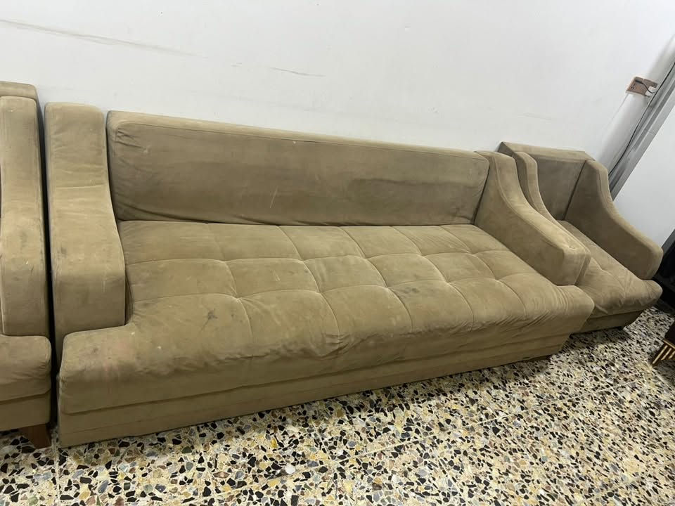 كراسي 2  ثلاثيه ام سرير 1 مكان بغداد الدوره السعر 80
***********
