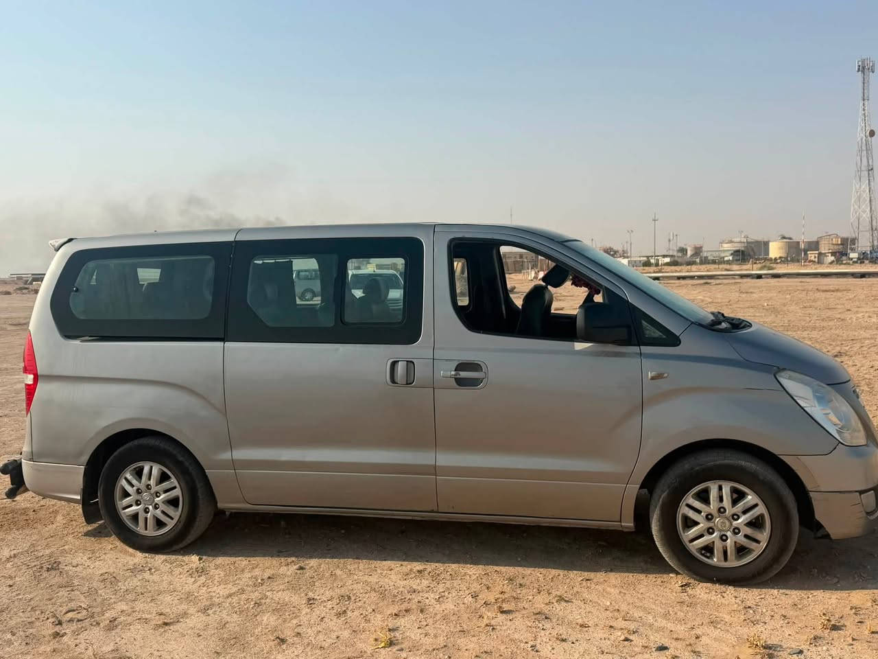 *🚐 للبيع ستاركس - موديل 2018 🚐*

*المواصفات الكاملة:*
🔹 الموديل: 2018
🔹 اللون: سلفر / فضي
🔹 الرقم: بصرة - ** (رقم جديد)
🔹 المحرك: ادبلو VGT - محرك ممتاز مشدود جديد قبل 3 ايام
🔹 التبريد: ثلج شغال
🔹 السيارة بيها 4 قطع مبدلات فقط والباقي كفالة
🔹 جاهزة للعمل - مابيها اي نقص

*السعر: 235 ورقة وبيه مجال للشراي الحقيقي*

*المكان: البصرة*

*للاستفسار والمعاينة:*
*📞 ************

نص مكتوب في الصور:
- للببيع ستاركس 2018 والسعر 235 ورقة وبيه مجال ميسة قلمة صاية جاهز مكفول نظيف *********** للإستفسار اتصل الآن متاحة للمعاينة