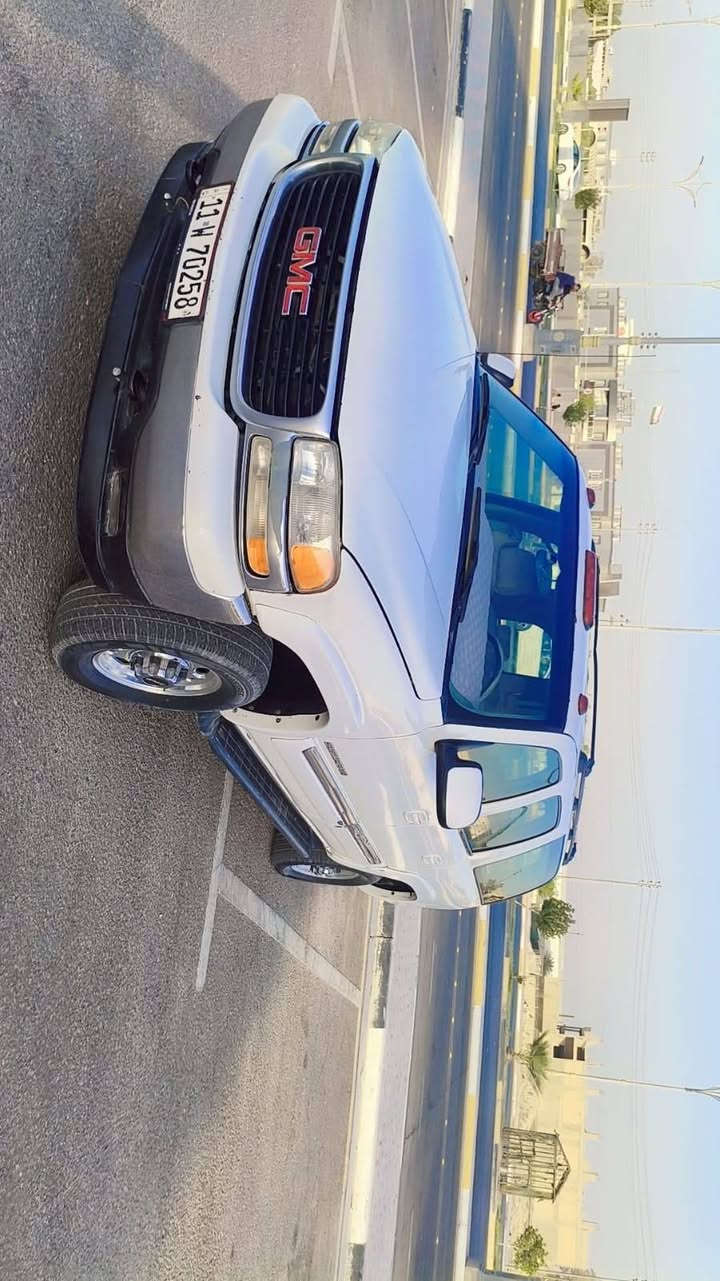 السلام عليكم 
جمسي للبيع موديل 2001
رقم بغداد بسمي 
مكينه وكير مكفولات 
تخم تايرات باتري جديد
 محوره غاز 
السعر 100 مجال 
للإستفسار 
***********
المكان كربلاء طريق النجف
