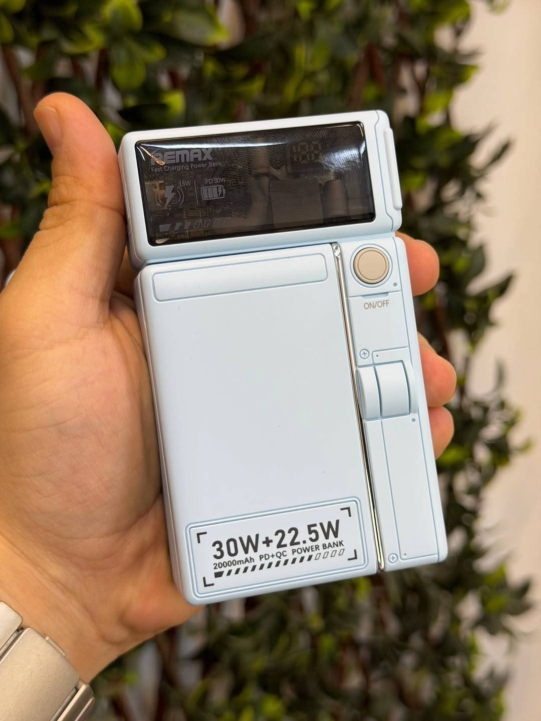 عرض يوم الاثنين 🔥

شاحن طوارئ حجم 20,000mAh
وبقدرة 30w
منفذ قلاب
كيبل مسكه
ماكسيف لاسلكي
وستاند مكتبي 
وشاحن جداري
وبضمان سنة من remax

التفاصيل داخل الفديو

عرض يوم واحد فقط او لنفاد الكميه خلال يوم الاثنين 

————————-

السعر  ٤٥  الف فقط يوم الاثنين لطفاً

————————

توصيل كل العراق ٥ الأف

————————-

للحجز او الاستفسار المراسله على الواتساب

*********** 
***********

————————-

العنوان شارع فلسطين مجاور الكوخ مكتب H&H

————————-

رابط جميع برامج التواصل https:// heylink.me/hussein.handh/

———————-

رابط الانضمام لكروب الواتساب https://chat.whatsapp.com/FvFJNN4B3DU3r8Zw96uhig?mode=gi_t
————————-

رابط الانضمام لقناة الواتساب ‏ https://whatsapp.com/channel/0029VbCZofYISTkPK9NW1729

نص مكتوب في الصور:
- عرض يوم الأثنين فقط 75% Charged 98 FOLDABLE 30W+22.5W 20000mAh 4 IN 1 POWER BANK ON/OFF 30W+22.5W 20000mAh 4 IN 1 POWER BANK ON/OFF سعة كبيرة 20000mAh ماكسييف Magnetic شاحن جداري 30W + 22.5W 3 منافذ شجن 3 Inputs 4 Outputs