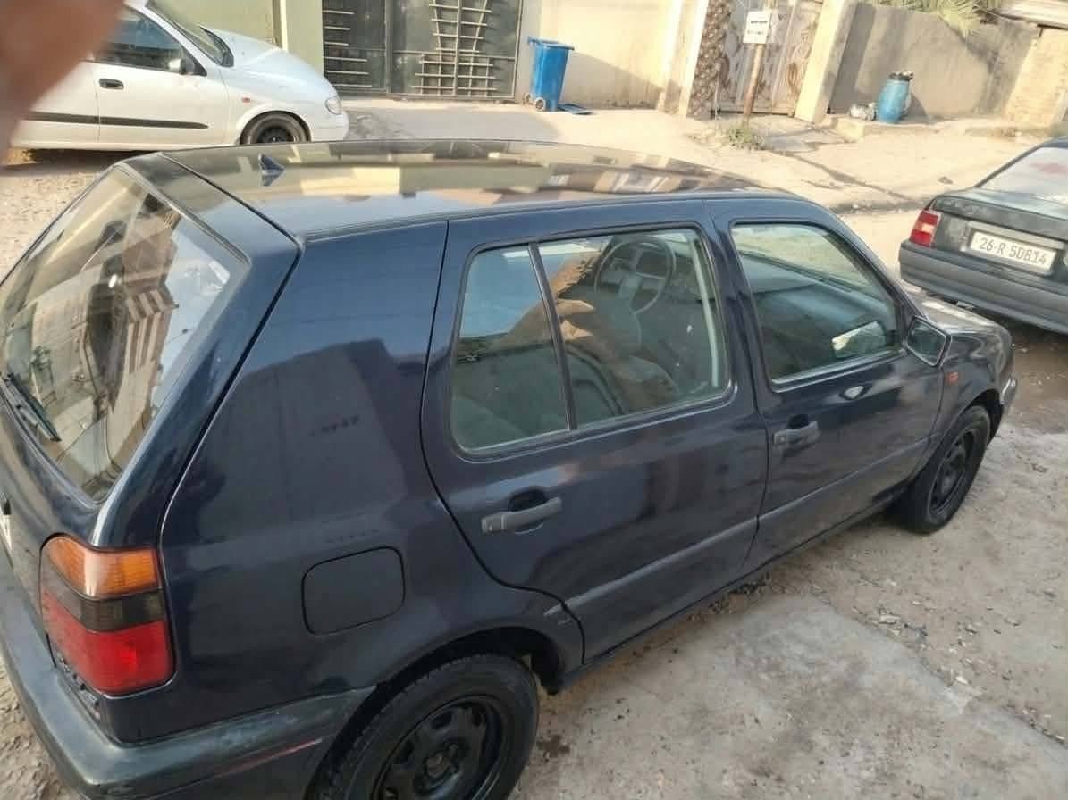 كولف موديل 93
محرك كير شرط كير عادي 
رقم صلاح الدين مشروع وطني شرط تحويل 
مصبوغه جديد وبعد مو مبولشه 
للبيع السعر 30 ترهم مراوس بفكترا
مكاني سامراء ***********
