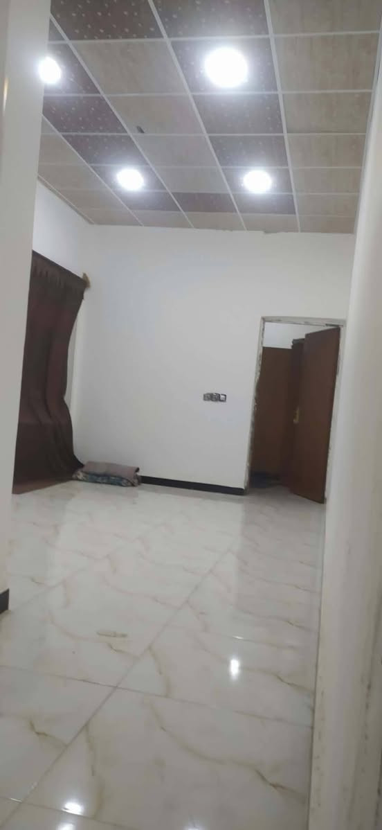 منطقة ٨٤ • ١٠٠م • طابق ونص