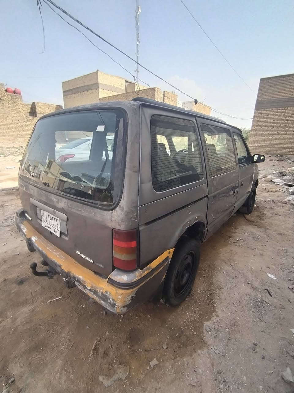 كلايزر 7راكب موديل 1992 محرك وگير شرط مال كرونا گشرها شوف العين
تخم تاير جديد باتري حداديه جديده 
السعر 20 وبيها مجال رقم نجف ومكاني نجف 
***********
