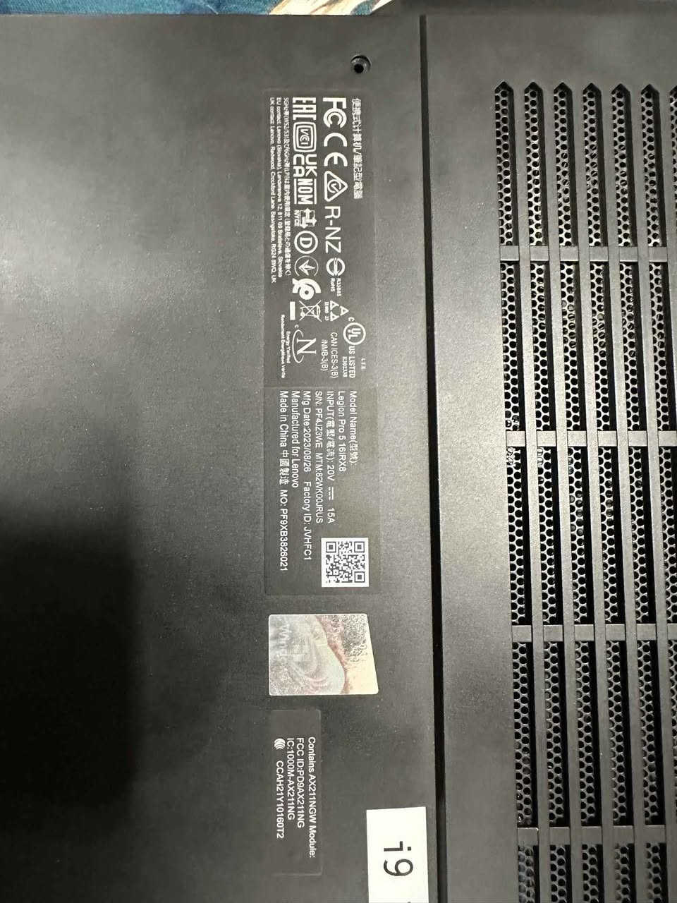 Lenovo Legion 5i للبيع (يحتاج تصليح)

Lenovo Legion Pro 5i
• CPU: Intel Core i9-13900HX (24-Core)
• GPU: NVIDIA GeForce RTX 4060 8GB (140W)
• Display: 16" 2K WQXGA (2560 x 1600) 240Hz

​فرصة ممتازة للحصول على لابتوب جيمنج من الفئة القوية بسعر مناسب جداً.

​• الحالة: اللابتوب عاطل وما يشتغل، بيه خلل بالمذربورد ويحتاج فحص وتصليح. يُباع على حالته الراهنة.

• الملحقات: الشاحن الأصلي الخاص بيه 330W وشغال بدون أي مشاكل.

• السعر: 400 ألف دينار (وبيها معاملة طيبة للشراي).

​ملاحظة: البيع للمشترين الجادين فقط.
​للتواصل والاتصال (واتساب):

*********** أربيل, العراق
