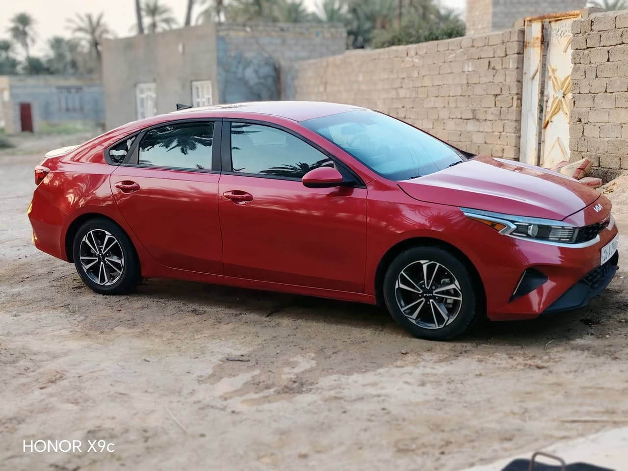 السلام عليكم 
*للبيع كيا فورتي 2024 وارد امريكي - ماشية 22 الف فقط*

🚗 سيارة جاهزة من كلشي ما بيها أي نقص

*المواصفات:*
- الموديل: 2024
- المحرك: 2000 دوش DOHC
- الكير: اوتوماتيك /    CVT
-
- الفئة: LXS
- الممشى: 22,000
- الشاصي: 3KPF24AD3RE704257
- الحادث: حادث امريكا مرفق وية المنشور

- رقم قادسية - شهداء
- سنوية وهزة جدد
- انطيك وكالة سنتين وتكون حرة بأسمك

*العنوان:* الديوانية - قضاء البدير
*للاستفسار:* ***********

نص مكتوب في الصور:
- HONOR X9c