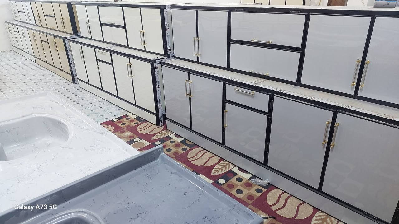 كاونترات. جديد شغل درجى اولى مبطن وجهين دواخل كله بنل لاصفاح بنل ماكو بليت. نراوس بل مستعل مع فرغ متوفر خدمه توصيل ***********واتساب
