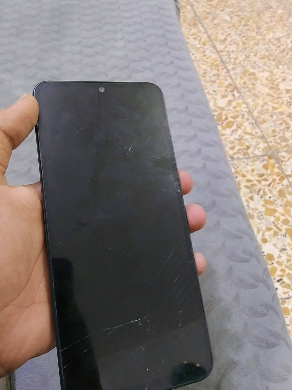 سلام عليكم بوكو C71للبيع امبدل شاشه ومكسوره بس ماامثر عل لمس ذاكره 128والبطاريه 5000شحن فول سعر 70قفل قفل المكان حله جسر الثوره كارتونه موجوده الرقم ***********
