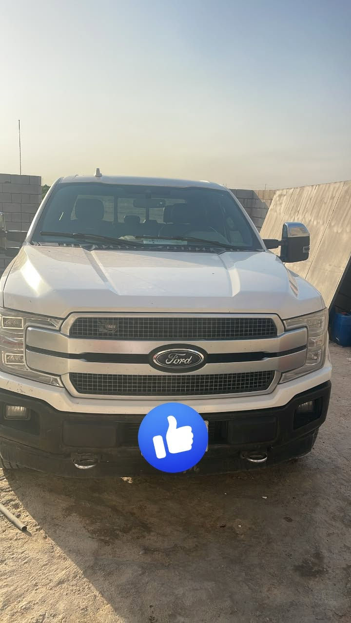 السلام عليكم مووديل 2019 فورد امريكي F150 بلاتينوم فول مواصفات كفاله عامهالسعر 250 بيها هواي مواصفات ‭.   ***********‬ رقم صاحب السياره البصره الزبير رقم بصره
