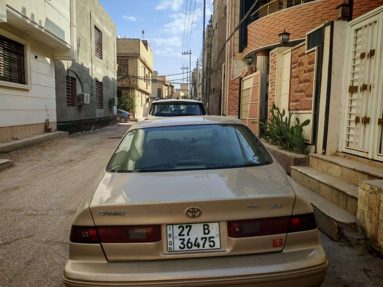 السلام عليكم.             
سيارة كامري موديل 2000.     
صبغ عام.         
تبريد مكينه حداديه مكفول
سنويه 2030
مداور ثاني يوم
55$ بيها مجال للشراي
***********8
