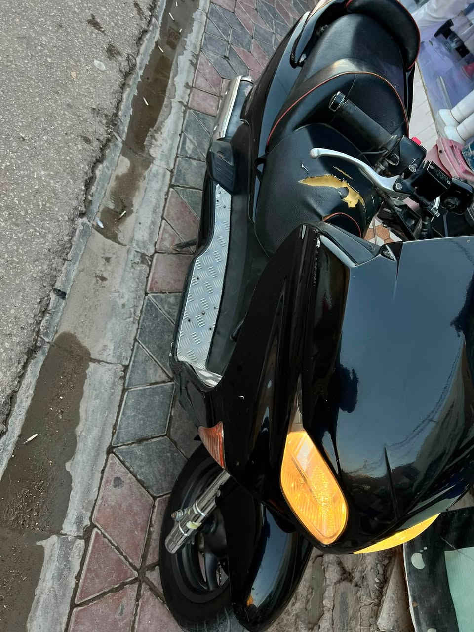 سلام عليكم :عندي دراجه فورزه صفر ٩  رمبه  اوراق اصولي درجه مكفوله كفاله عامه  سعر خاص رقمي ***********
