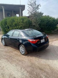 كورلا موديل ١٩ ماشية مية وعشرة ..كير محرك شرط بدون فتح برغي  اللون نيل...