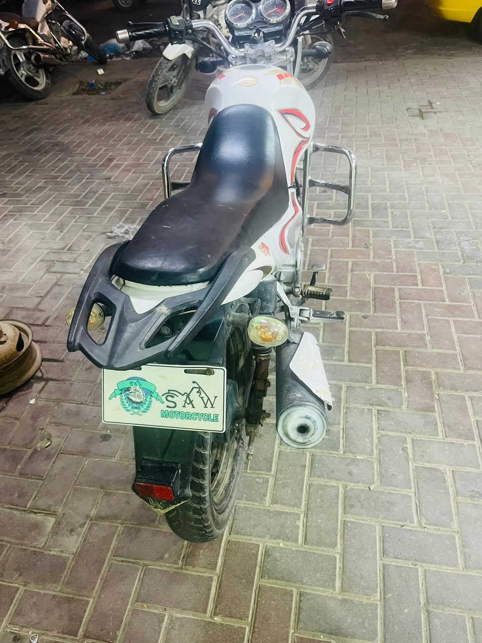 علا بركه الله موطور سنكي للبيع موديل عشرين محرك بلادي كشر بلادي ٨٥٠ وبي مجال ***********
