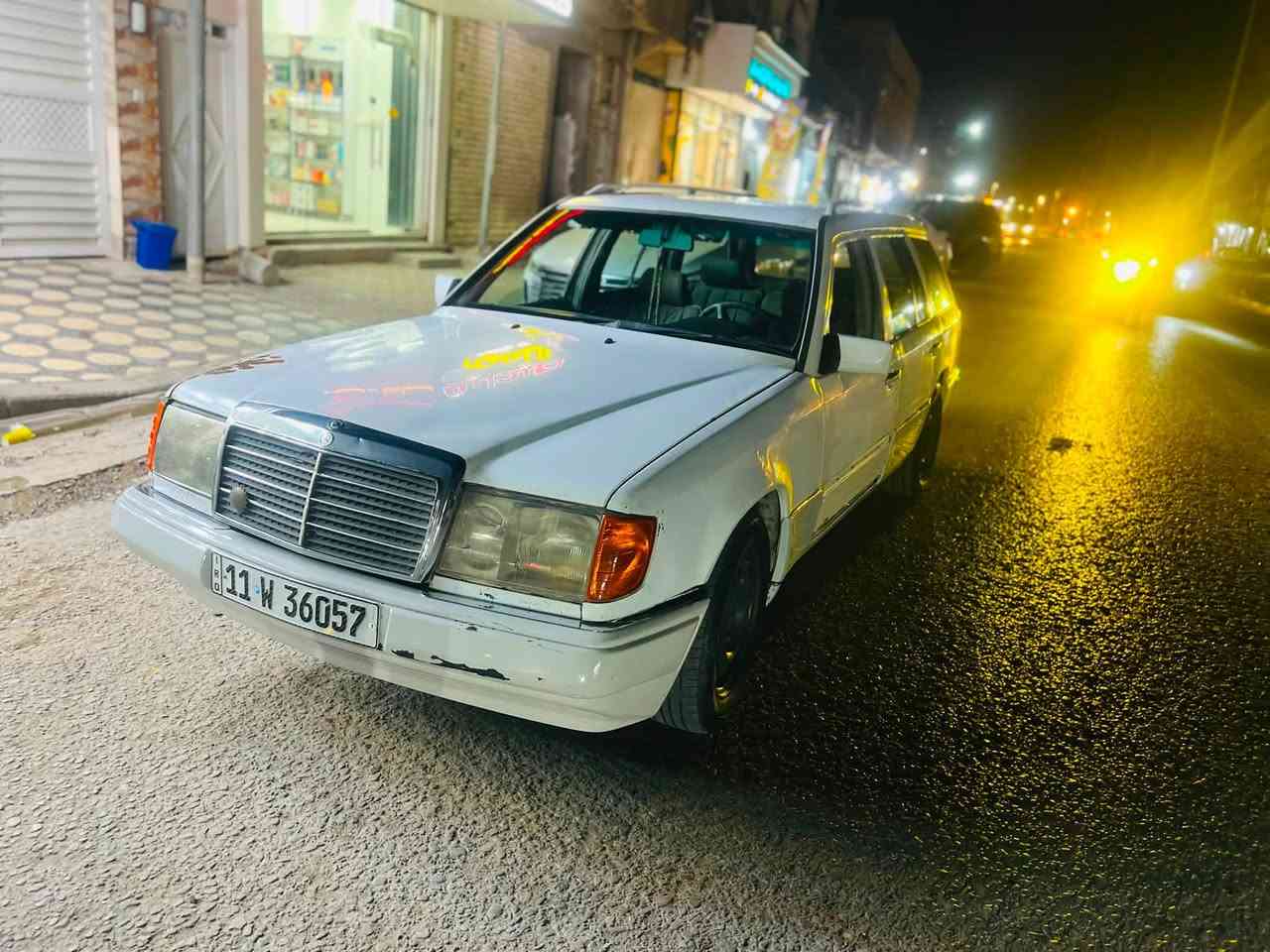 السلام عليكم للبيع مارسدس مديل 89 محوره بطه 3000للاستفسار لاتصال ***********
