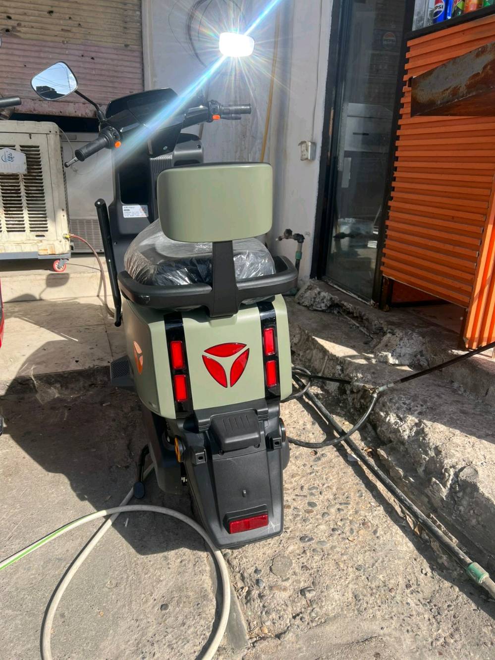 ياديا E30 بلس • 72 فولت • ماشيه قليل