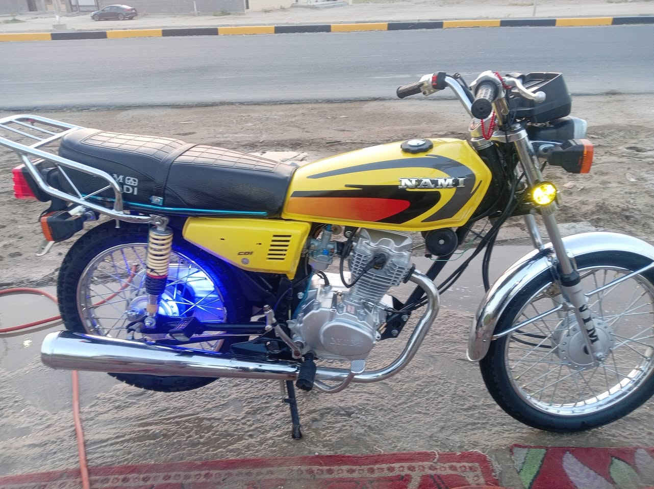 دراجه اربعه البيع
سعر 750 بيه مجال 

 مديل 26 

***********

دراجه وراق
