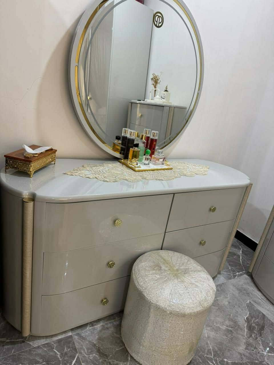 غرفة نوم التركي التقيل مستخدمه لمده
نظيفه ومرتبه وكما موضوح ادنى
المكان كوت الفلاحيه
السعر مليونين ونص وبيها مجال
للاستفسار الاتصال على الرقم
***********
او مراسلة الصفحه
