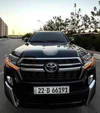 لاندكروزر GXR • ٢٠٢١ • ٦٧ ألف